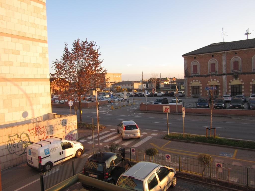 Zara Apartment Treviso Buitenkant foto
